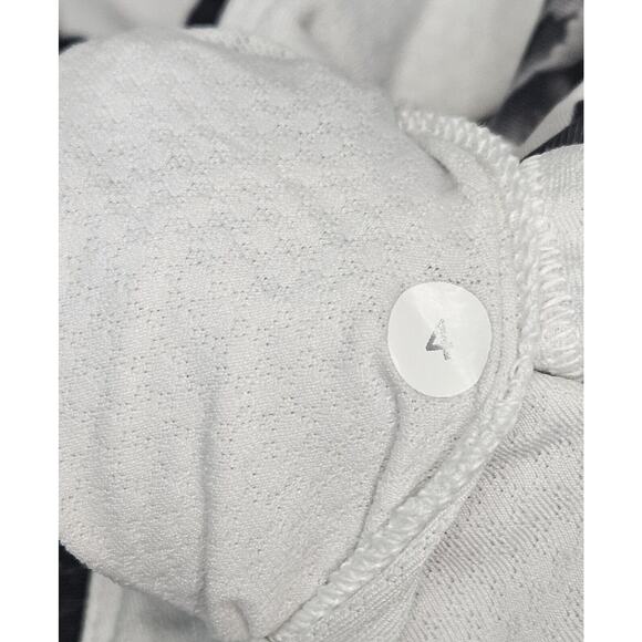 Lululemon Aria Tank II Brisk Bloom Black White Size 4 Yoga - Picture 7 of 7